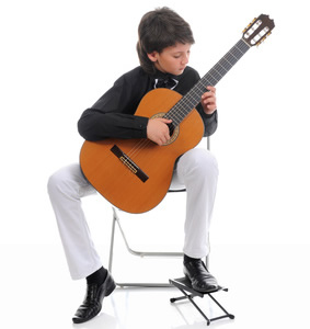 klassische Haltung einer Gitarre